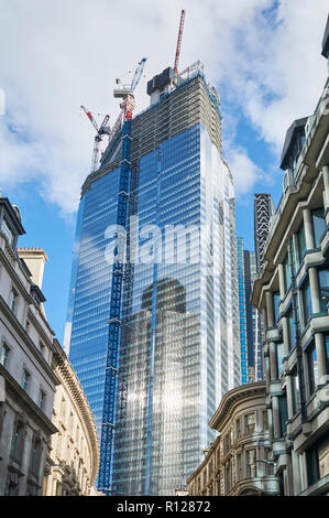 Il nuovo ventidue torre in Bishopsgate in costruzione, visto dalla banca nella city di Londra, Regno Unito Foto Stock