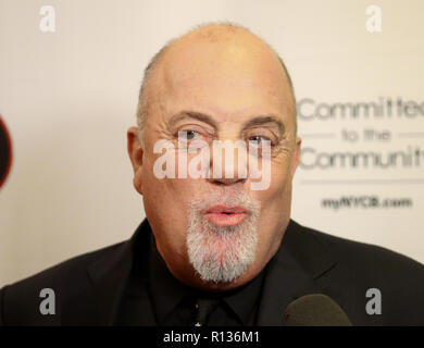 Westbury, New York, Stati Uniti d'America. 8 Nov 2018. Il cantante Billy Joel assiste il 2018 Long Island Music Hall of Fame cerimonia di investitura presso lo spazio al Westbury il 8 novembre 2018 in Westbury, New York. Credito: AKPhoto/Alamy Live News Foto Stock