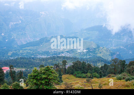 Lo splendido paesaggio di Himalayan - Munsyari, Uttarakhand, India Foto Stock