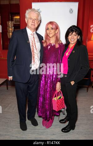 Con un tutti i rosa crostino menu, BLOOM Jasmine & Rose Gin cocktail, rosa goody sacchi, e ospitato nella camera pinkest in città, il Corallo camera presso The Bloomsbury Hotel, Penguin Random House ha celebrato la pubblicazione delle femministe non indossare il Rosa (e altre bugie) curata da scrittore e co-fondatore della protesta Rosa, Scarlett Curtis, e dotate di 52 innovativo per le donne dal mondo dell'attivismo, Hollywood e le arti. Valutazione incluso: Lily James, Amanda Seyfried, Claudia Winkleman, Emma Freud, Richard Curtis, Helen Fielding, Laura Bailey, Alastair Campbell, Deborah Frances-White e Bella Freud Foto Stock