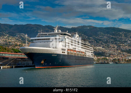 Kreuzfahrtschiff Veendam, Schiffsanleger, Funchal, Madeira, Portogallo Foto Stock