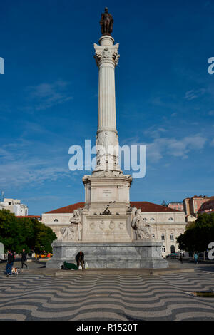 Saeule, statua, Koenig Pedro IV, Rossio-Platz, Altstadt, Lisbona, Portogallo Foto Stock