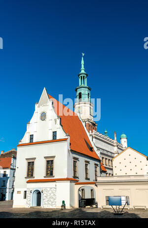 Pesare casa sulla piazza del vecchio mercato di Poznan, Polonia Foto Stock