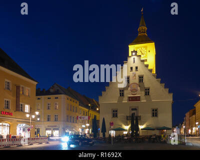 Deggendorf: Vecchio Municipio in piazza Luitpoldplatz in Niederbayern, Bassa Baviera, Baviera, Baviera, Germania Foto Stock