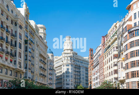 Valencia, Spagna - Octuber 15, 2016: il tradizionale stile degli edifici della città vecchia Foto Stock