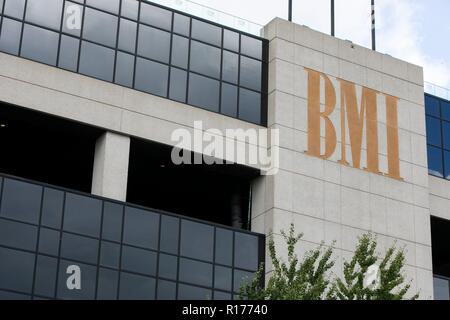 Un segno del logo al di fuori di una struttura occupata dalla diffusione di musica, Inc. (BMI) a Nashville, nel Tennessee, il 9 ottobre 2018. Foto Stock