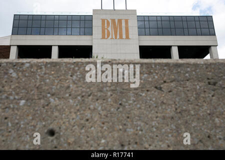 Un segno del logo al di fuori di una struttura occupata dalla diffusione di musica, Inc. (BMI) a Nashville, nel Tennessee, il 9 ottobre 2018. Foto Stock