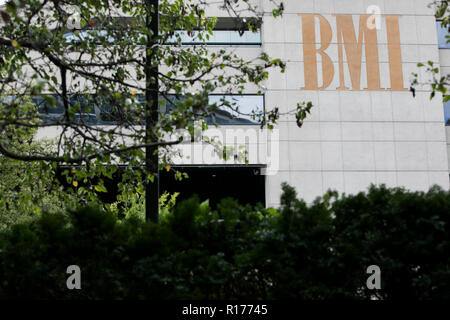 Un segno del logo al di fuori di una struttura occupata dalla diffusione di musica, Inc. (BMI) a Nashville, nel Tennessee, il 9 ottobre 2018. Foto Stock