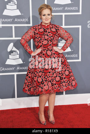 Adele al 55° Ann. Grammy Awards 2013 presso lo Staples Center di Los Angeles.Adele  191 evento nella vita di Hollywood - California, tappeto rosso Evento, STATI UNITI D'AMERICA, industria cinematografica, celebrità, fotografia, Bestof, arte cultura e intrattenimento, Topix celebrità moda, migliori della vita di Hollywood, evento nella vita di Hollywood - California, moquette rossa e dietro le quinte, movie celebrità, personaggi televisivi, musica celebrità, Topix, Bestof, arte cultura e intrattenimento, verticale, una persona, la fotografia di moda, a piena lunghezza e 2013 Indagine tsuni@Gamma-USA.com , Tsuni Credito / STATI UNITI D'AMERICA, Foto Stock