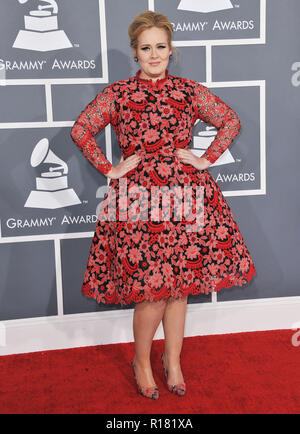 Adele al 55° Ann. Grammy Awards 2013 presso lo Staples Center di Los Angeles.Adele  192 evento nella vita di Hollywood - California, tappeto rosso Evento, STATI UNITI D'AMERICA, industria cinematografica, celebrità, fotografia, Bestof, arte cultura e intrattenimento, Topix celebrità moda, migliori della vita di Hollywood, evento nella vita di Hollywood - California, moquette rossa e dietro le quinte, movie celebrità, personaggi televisivi, musica celebrità, Topix, Bestof, arte cultura e intrattenimento, verticale, una persona, la fotografia di moda, a piena lunghezza e 2013 Indagine tsuni@Gamma-USA.com , Tsuni Credito / STATI UNITI D'AMERICA, Foto Stock