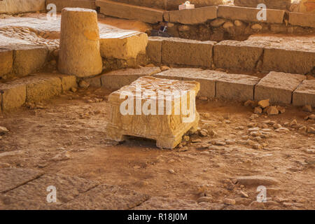 4 maggio 2018 egli antica Magdala pietra ubicato in un secolo sinagoga dig situato nel villaggio di Magdala in Galilea Israele. Questo pezzo unico è y Foto Stock