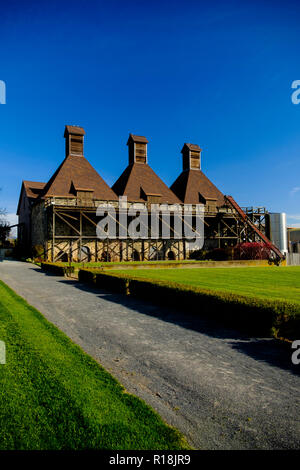 Punto di riferimento dei vigneti' Hop Kiln Winery, Russian River Valley e a Sonoma, CA, Stati Uniti d'America Foto Stock