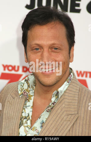 Rob Schneider 05/28/08 'Non scompigliate con lo Zohan" Premiere @ Grauman's Chinese Theater, Hollywood Foto di Ima Kuroda/ HNW / PictureLux (28 maggio 2008) Foto Stock