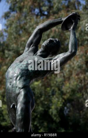 Olympic Discus statua, Atene, Grecia Foto Stock