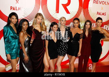 Las Vegas, NV, Stati Uniti d'America. 9 Nov, 2018. Chanel Iman, Teyana Taylor, Romee Strijd, Raissa Gerona, Elsa Hosk, Shay Mitchell, Emily Ratajkowski, Kendall Jenner presso gli arrivi per la seconda edizione di #REVOLVEawards - ruotano Awards, Palms Casino Resort di Las Vegas, NV Novembre 9, 2018. Credito: JA/Everett raccolta/Alamy Live News Foto Stock