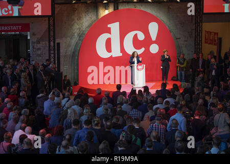 Il 10 novembre 2018, Berlin: Andrea Nahles, DOCUP leader, parla al DOCUP dibattito camp. Foto: Jörg Carstensen/dpa Foto Stock