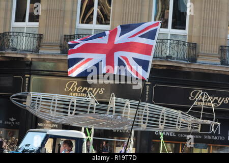 Newcastle upon Tyne, Regno Unito. Il 10 novembre 2018.Ricordo domenica weekend a Newcastle, Regno Unito, maglia papaveri & Royal Artillery ricordati i caduti presso la risposta - Renwick Memoriale di guerra. Credito: David Whinham/Alamy Live News Foto Stock