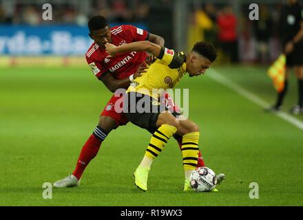 Dortmund, Deutschland. Decimo Nov, 2018. firo: 10.11.2018, calcio, 1.Bundesliga, stagione 2018/2019, BVB, Borussia Dortmund - Bayern Monaco di Baviera ALABA versus SANCHO | Utilizzo di credito in tutto il mondo: dpa/Alamy Live News Foto Stock