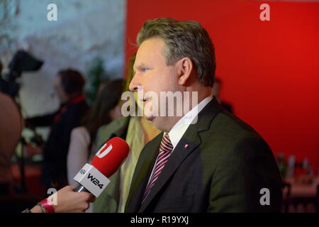 Vienna, Austria. Novembre 10, 2018. L'Accademia di Vienna di istruzione, il SPÖ (Partito Social Democratico dell'Austria), il SPÖ Vienna, il SPÖ Club parlamentare, il SPÖ Club nel Municipio di Vienna, il FSG e Karl Renner Istituto invitare alla celebrazione del '100 anni della Repubblica '. La figura mostra il sindaco viennese Michael Ludwig. Credito: Franz Perc / Alamy Live News Foto Stock