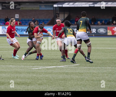 Cardiff, Galles, UK. Decimo Nov, 2018. Il Galles Mel argilla in azione durante il Galles donne v Sud Africa donne.Autunno intenzionali a Cardiff Arms ParkCardiff Regno Unito. Credito: Graham Glendinning SOPA/images/ZUMA filo/Alamy Live News Foto Stock