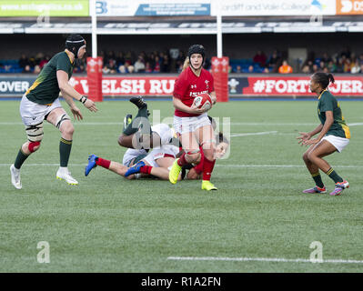 Cardiff, Galles, UK. Decimo Nov, 2018. Il Galles Bethan Lewis in azione durante il Galles donne v Sud Africa donne.Autunno intenzionali a Cardiff Arms Park Cardiff Regno Unito. Credito: Graham Glendinning SOPA/images/ZUMA filo/Alamy Live News Foto Stock