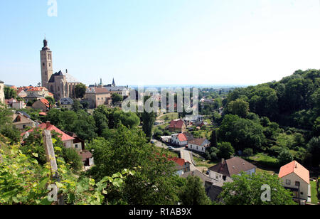 Birdseye vista di Kutna Hora da Santa Barbara è la Chiesa, Repubblica Ceca Foto Stock