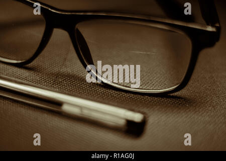 Penna e vetri Foto Stock