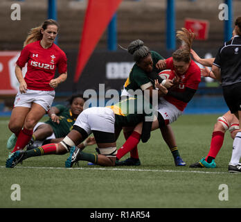 Il Galles Lauren Smyth in azione durante il Galles donne v Sud Africa donne autunno intenzionali a Cardiff Arms Park Cardiff Regno Unito il 10 novembre Foto Stock