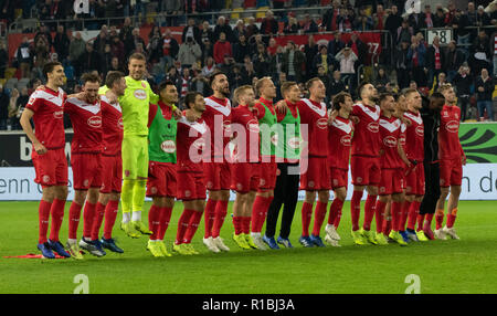 Duesseldorf, Germania 10 Novembre 2018, Bundesliga giornata 11, Fortuna Duesseldorf vs Hertha BSC Berlin: Schlussjubel (F95). Credito: Juergen schwarz/Alamy Live News Foto Stock