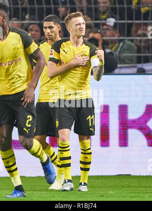 Dortmund, Germania. Decimo Nov, 2018. Marco REUS, BVB 11 celebra il suo obiettivo 2-2 BORUSSIA DORTMUND - FC Bayern Monaco 3-2 - DFL REGOLAMENTI VIETANO QUALSIASI USO DI FOTOGRAFIE come sequenze di immagini e/o quasi-VIDEO - 1.della Lega calcio tedesca , Dortmund, 10 novembre 2018 stagione 2018/2019, undicesima giornata, FCB © Peter Schatz / Alamy Live News Foto Stock