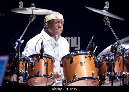 Cartagena, Spagna. 10 Novembre, 2018. Billy Cobham, durante la sua performance al Festival del jazz di Cartagena. © ABEL F. ROS/Alamy Live News Foto Stock