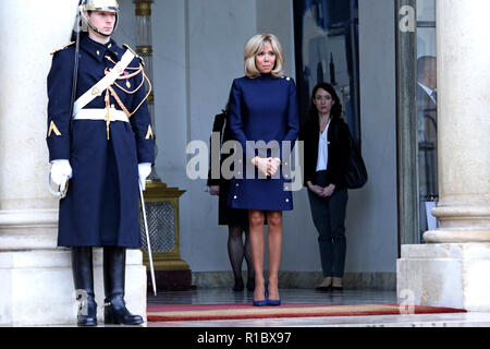 Parigi, Frankreich. Decimo Nov, 2018. Brigitte Macron riceve Melania Trump a Eliseo Palazzo. Parigi, 10.11.2018 | Utilizzo di credito in tutto il mondo: dpa/Alamy Live News Foto Stock