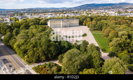 Il Royal Palace Det Kongelige Slott, Oslo, Norvegia Foto Stock