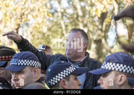 Londra, Regno Unito. Xxi oct, 2018. Un anti islam l uomo dà un discorso durante il settimanale Speakers Corner evento a Londra. Credito: Edward Crawford SOPA/images/ZUMA filo/Alamy Live News Foto Stock