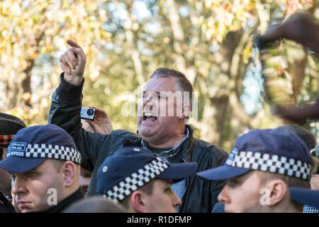 Un anti islam l uomo dà un discorso durante il settimanale Speakers Corner evento a Londra. Foto Stock