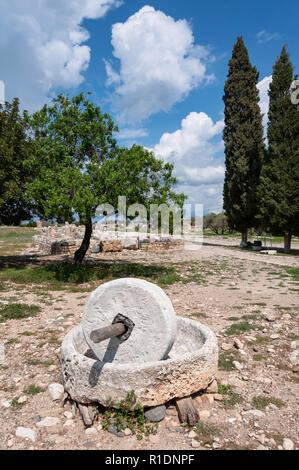 Antico in pietra smerigliatrice, Palaipaphos (Kouklia) Sito Archeologico, Kouklia, Pafos District, la Repubblica di Cipro Foto Stock