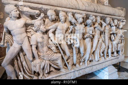 Dettaglio di rilievi su un periodo romano, il sarcofago di marmo raffiguranti la vita di Achilies, prima metà del III secolo D.C. Musei Capitolini. Roma, Foto Stock
