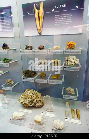 Vetrina dei minerali. Foto Stock