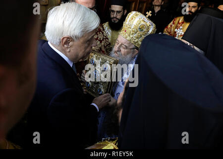 Dossologia presso la chiesa di San Demetrio, il santo patrono di Salonicco, in presenza del Presidente della Repubblica ellenica, Prokopis Pavlopoulos Foto Stock