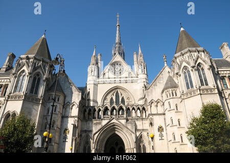 Il Royal Courts of Justice, la High Court di Londra, Inghilterra, Regno Unito Foto Stock