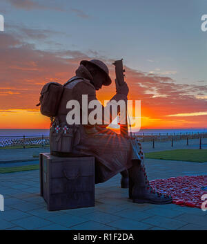 "Tommy' all'alba sul ricordo Domenica, Seaham, County Durham, Regno Unito Foto Stock