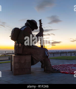 "Tommy' all'alba sul ricordo Domenica, Seaham, County Durham, Regno Unito Foto Stock