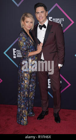 SANTA MONICA, CA - 11 novembre: Tom Sandoval, Ariana Madix frequentare il People's Choice Awards 2018 a Barker Hangar su Novembre 11, 2018 in Santa Monica, California. Foto: imageSPACE/MediaPunch Foto Stock