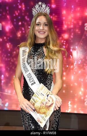 Roma, Italia. Xi Nov, 2018. Roma: Hotel A. Roma stile di vita. Selezione italiana per Miss Universo. Nella foto: Erica De Matteis, vince il titolo di rappresentante italiana per Miss Universo. Sarà lui a Bangkok nel mese di dicembre per la finale mondiale del credito: Indipendente Agenzia fotografica/Alamy Live News Foto Stock