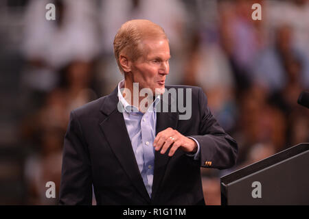 MIAMI, FL - 11 ottobre: il senatore Bill Nelson partecipa ad un evento di grassroots per il Presidente degli Stati Uniti Barack Obama al centro BankUnited su ottobre 11, 2012 a Miami in Florida. Persone: Il senatore Bill Nelson Foto Stock