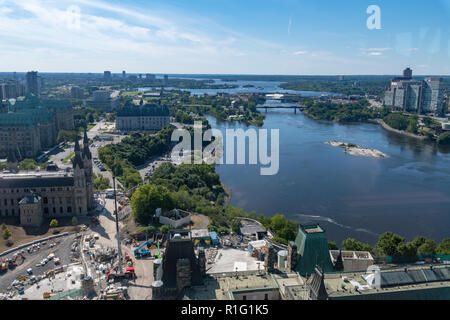 Vista del fiume Ottawa dal Campanile, il Palazzo del Parlamento, Ottawa, Canada Foto Stock