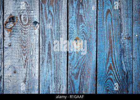 Vecchia parete in legno con pareti scrostate, sfondo o texture. Foto Stock