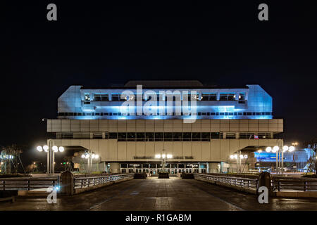 Centro congressi ICC in Germania Berlino di notte Foto Stock