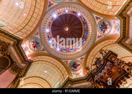 MONTREAL, CANADA, Ottobre 09, 2016 : gli interni e i dettagli di Maria regina del mondo basilica, ottobre 09, 2016 a Montreal, Quebec, Canada Foto Stock