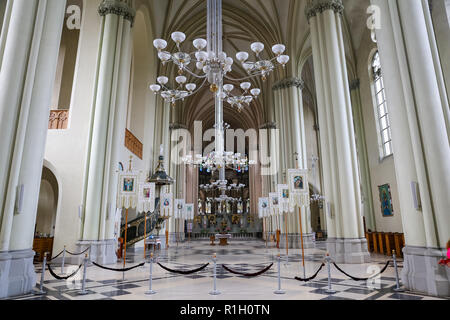 LVIV, Ucraina - 11 luglio 2018: all'interno di Olha e Elizabeth chiesa nella città di Leopoli Foto Stock